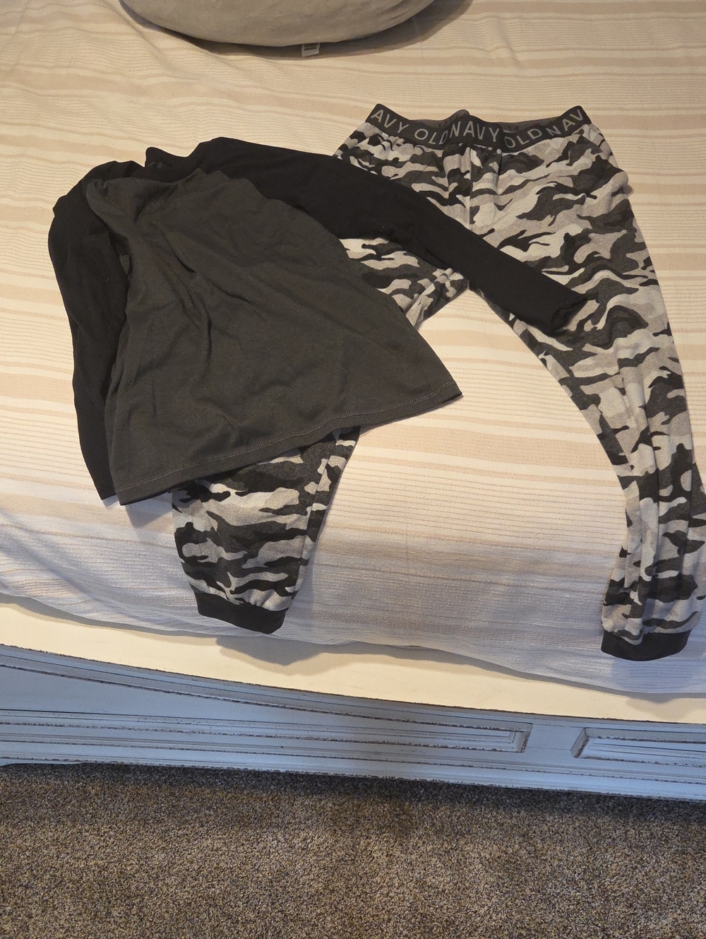 Old Navy Kids Black & Gray Camo Pajama Set